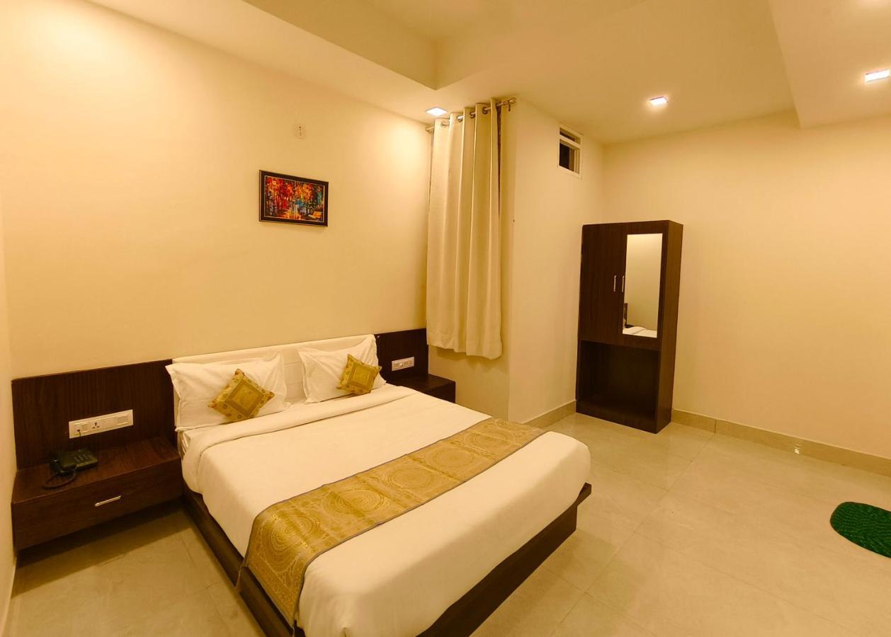 Hotel Veer Palace Near Udaipole Udaipur Dış mekan fotoğraf