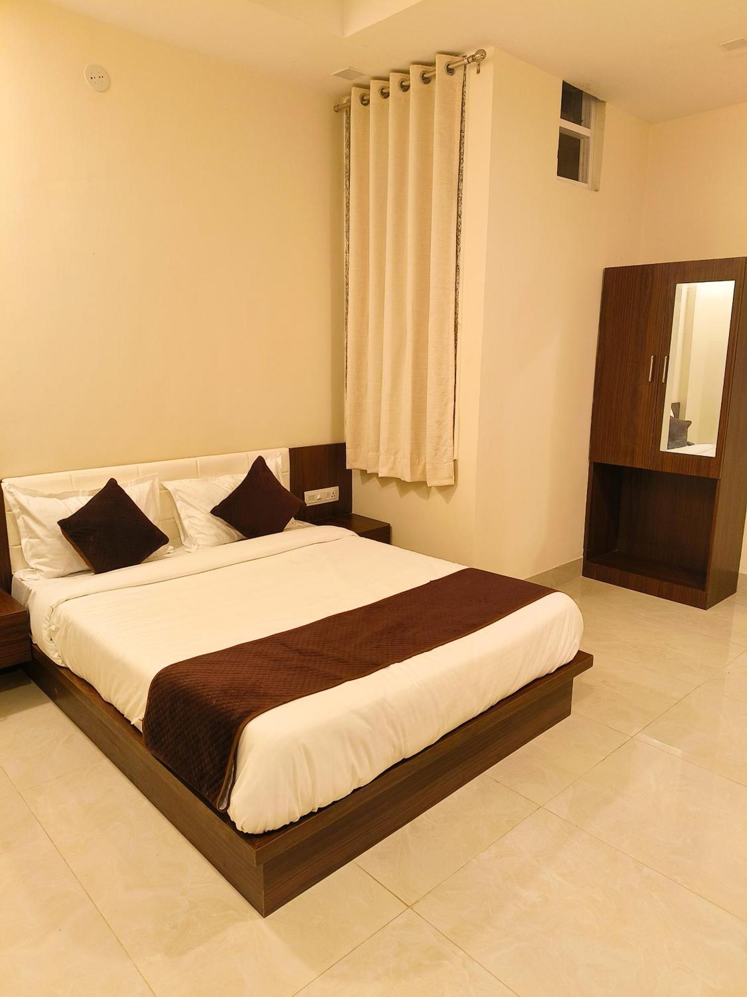 Hotel Veer Palace Near Udaipole Udaipur Dış mekan fotoğraf