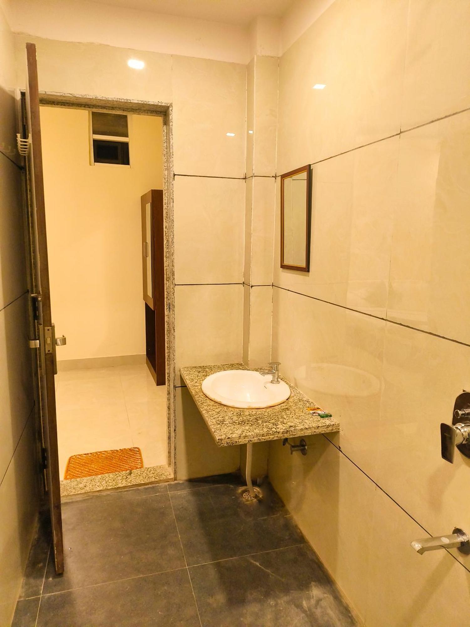 Hotel Veer Palace Near Udaipole Udaipur Dış mekan fotoğraf