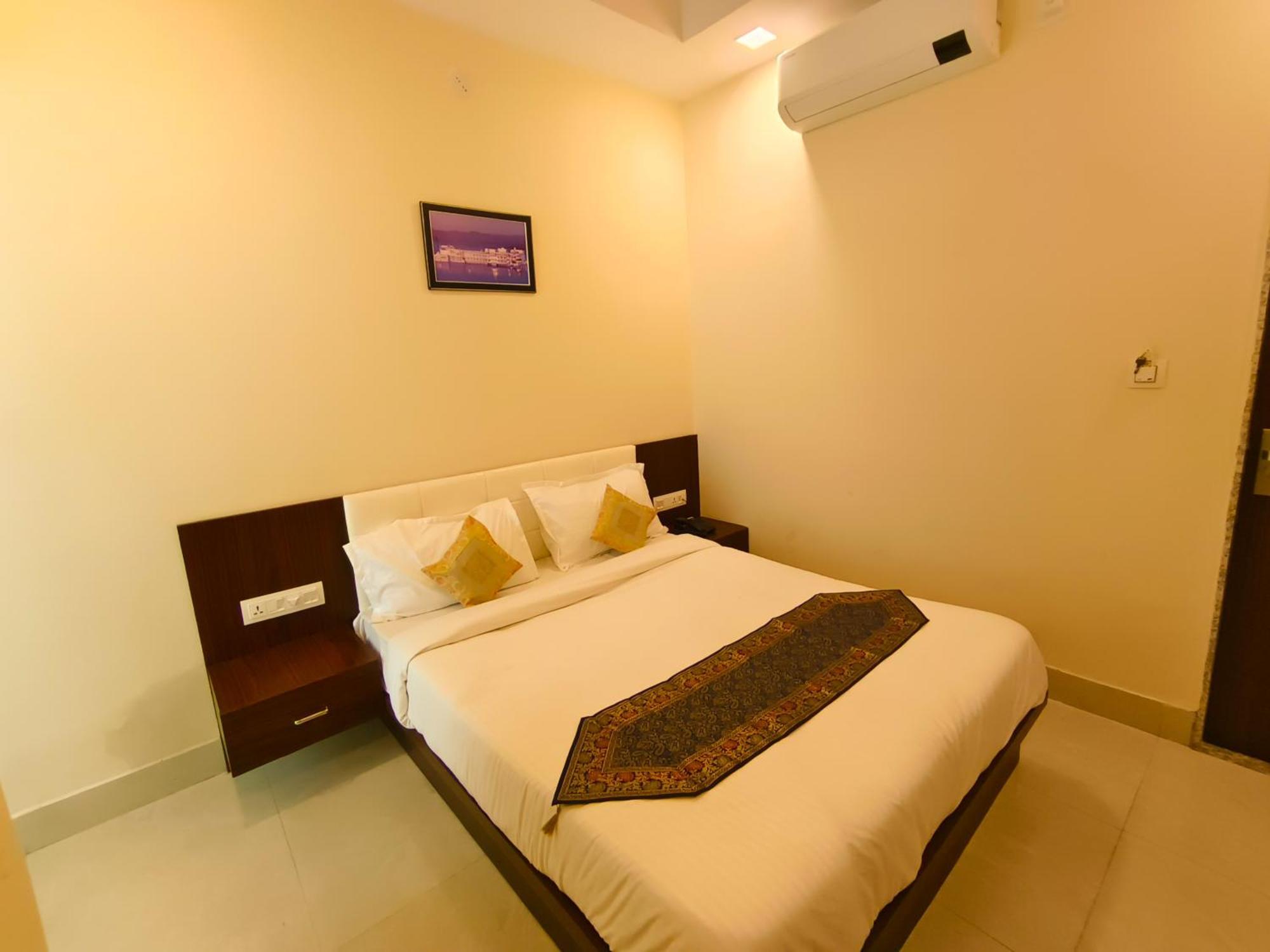 Hotel Veer Palace Near Udaipole Udaipur Dış mekan fotoğraf